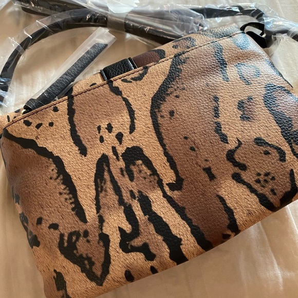 Crossbody bag with print - Picture 3 of 3